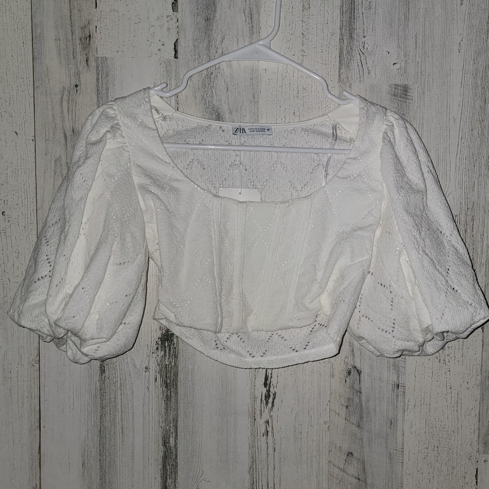NWT Zara White Textured Cropped Puff Sleeve Eyelet Blouse